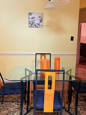 Dining - Tranquil Escape on Crooked Ridge in the City of Lakes (The Colony)