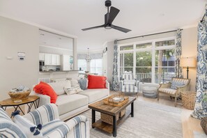 テレビ、卓球台