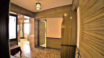 Kamar Eksekutif | Wi-Fi gratis dan seprai linen