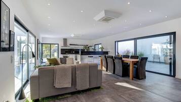 Villa (4 Bedrooms) | Interiör