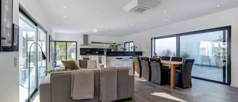 Villa (4 Bedrooms) | Innenbereich