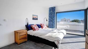 Villa (4 Bedrooms) | Interior