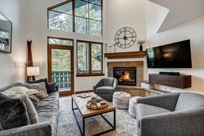 Condo, 3 Bedrooms | Living area | Smart TV, streaming services