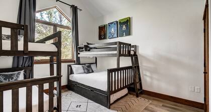 Arrowhead Village Premium 3 Bedroom Condominium 3 Condo