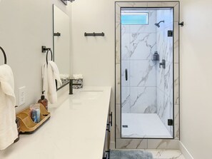 Ferienhaus, 3 Schlafzimmer | Badezimmer | Handtücher, Shampoo