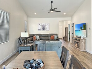House, 3 Bedrooms | Living area | Smart TV