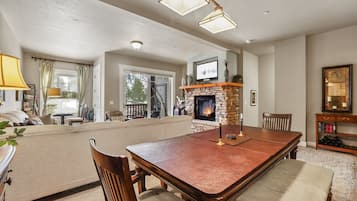 Villa, 3 Bedrooms | Interior