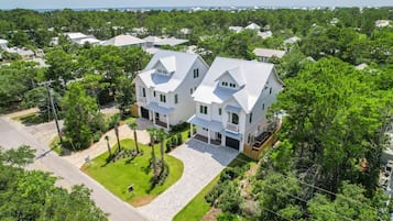 House, 5 Bedrooms | Exterior