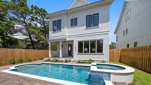House, 5 Bedrooms | Pool | A heated pool