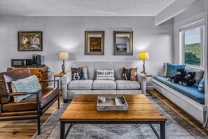 Condo, 2 Bedrooms | Living area - Heavenly View 2 Bedroom Condo (Gatlinburg)