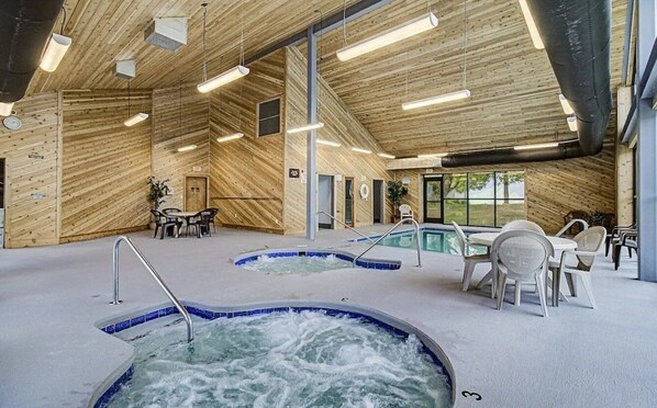 Appart'hôtel, 2 chambres | Piscine