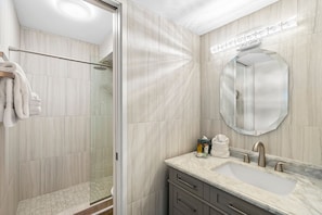 Condo, 1 Bedroom | Bathroom | Towels - Sugar Beach Resort, #421 1 Bedroom Condo (Kihei)