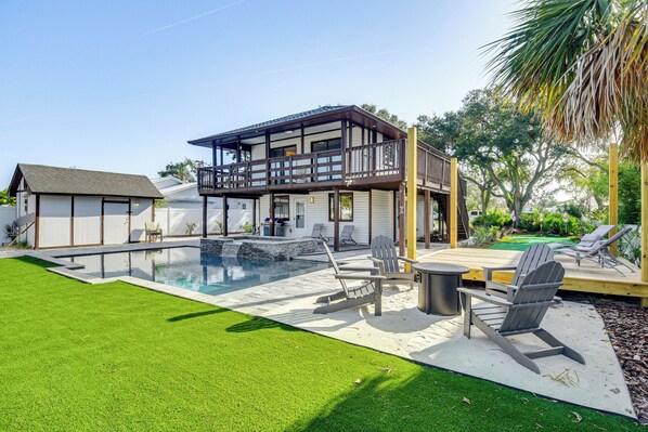 House (4 Bedrooms) | Front of property