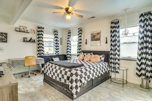 House (3 Bedrooms) | Interior - Outdoor Bar & Large Pool: Retro ABQ Retreat! (Albuquerque)