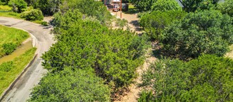 6 Mi to Granbury City Beach Park: Apt w/ Veranda!