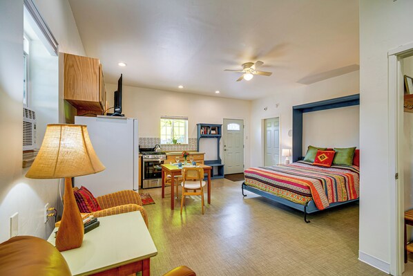 Apartment (0 Bedroom) | Interior