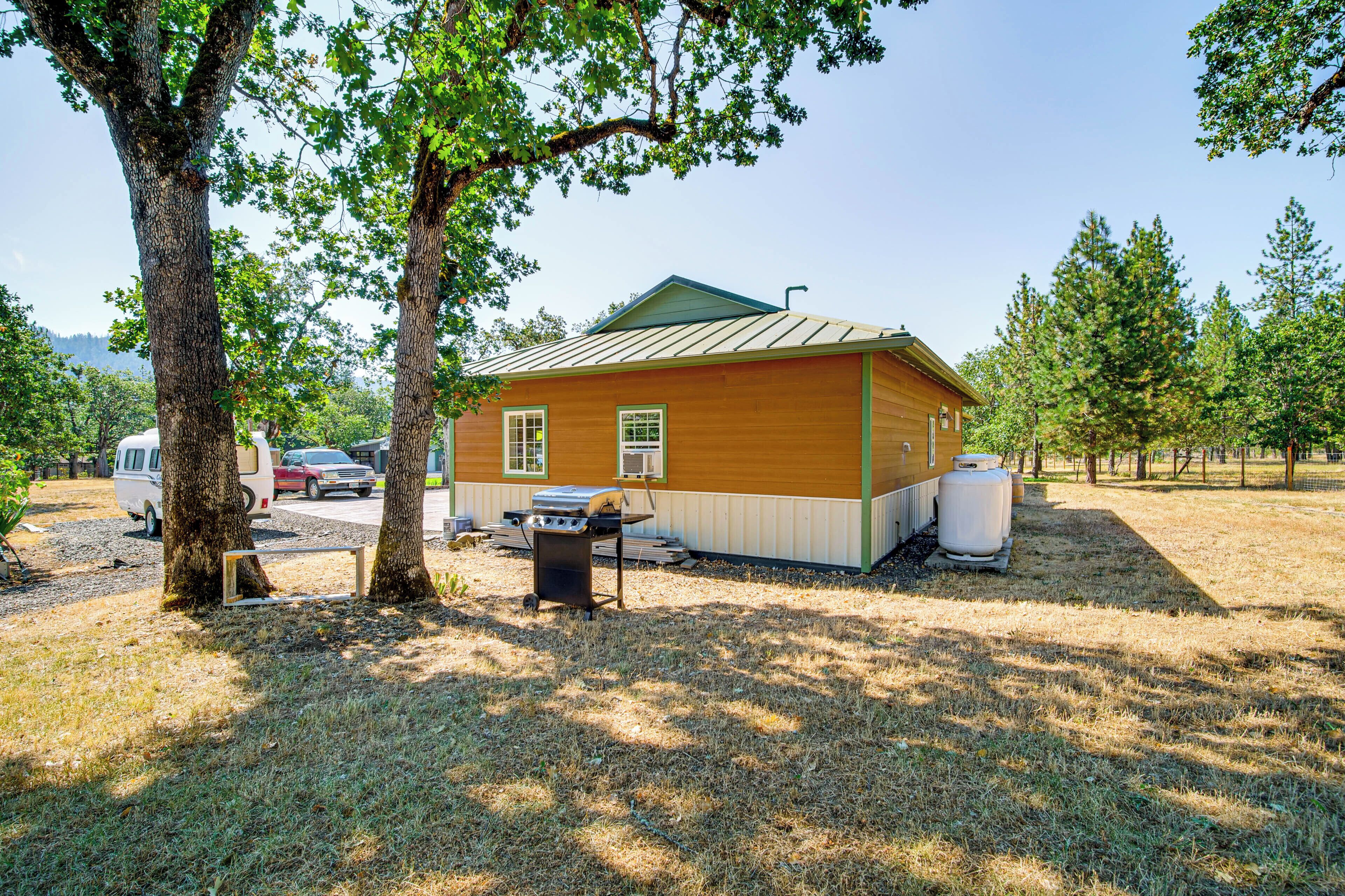 Apartment (0 Bedroom) | Interior