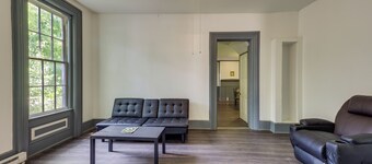 Walk to Town: Bath Apt Near Keuka Lake Wine Trail