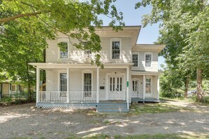 Interior - Walk to Town: Bath Apt Near Keuka Lake Wine Trail (Bath)