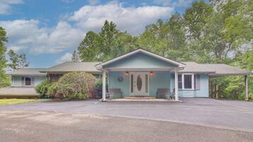 ู
ูุฒู (3 Bedrooms) | ุงูู
ูุดุฃุฉ ู
ู ุงูุฏุงุฎู