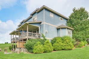 Apartment (3 Bedrooms) | Interior - 1 Mi to Wisp Resort: Hot Tub Haven in Mchenry! (McHenry)