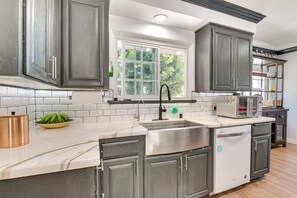 House (3 Bedrooms) | Interior - Hacienda Heights Gem w/ Large Patio! (Hacienda Heights)