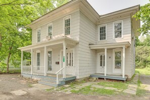 Apartment (5 Bedrooms) | Interior - 8 Mi to Keuka Lake: Bath Apt w/ Remote-work Perks! (Bath)