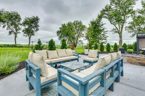 House (5 Bedrooms) | Interior - Group Getaway: Luxe Farmhouse in Mt Horeb! (Mount Horeb)