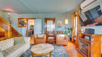 House (5 Bedrooms) | Interior