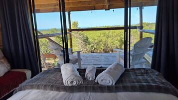 Luxury Cabin, 1 Queen Bed