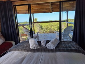 Luxury Cabin, 1 Queen Bed - Coopers Highlands (Jeffreys Bay)