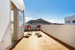 Terrace/patio - Vacation Home 'Preciosa' with Mountain View, Wi-Fi and Air Conditioning (Tahiche)