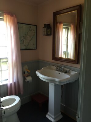 Towels, soap, toilet paper