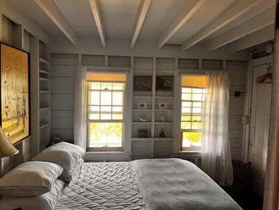 Sunsets Galore
Peace & Quiet
Beautiful 3-bedroom home on Monhegan Island.