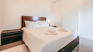 1 chambre, fer et planche à repasser, Wi-Fi gratuit, draps fournis