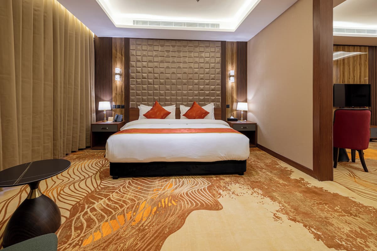 Egyptian cotton sheets, premium bedding, pillow-top beds, in-room safe