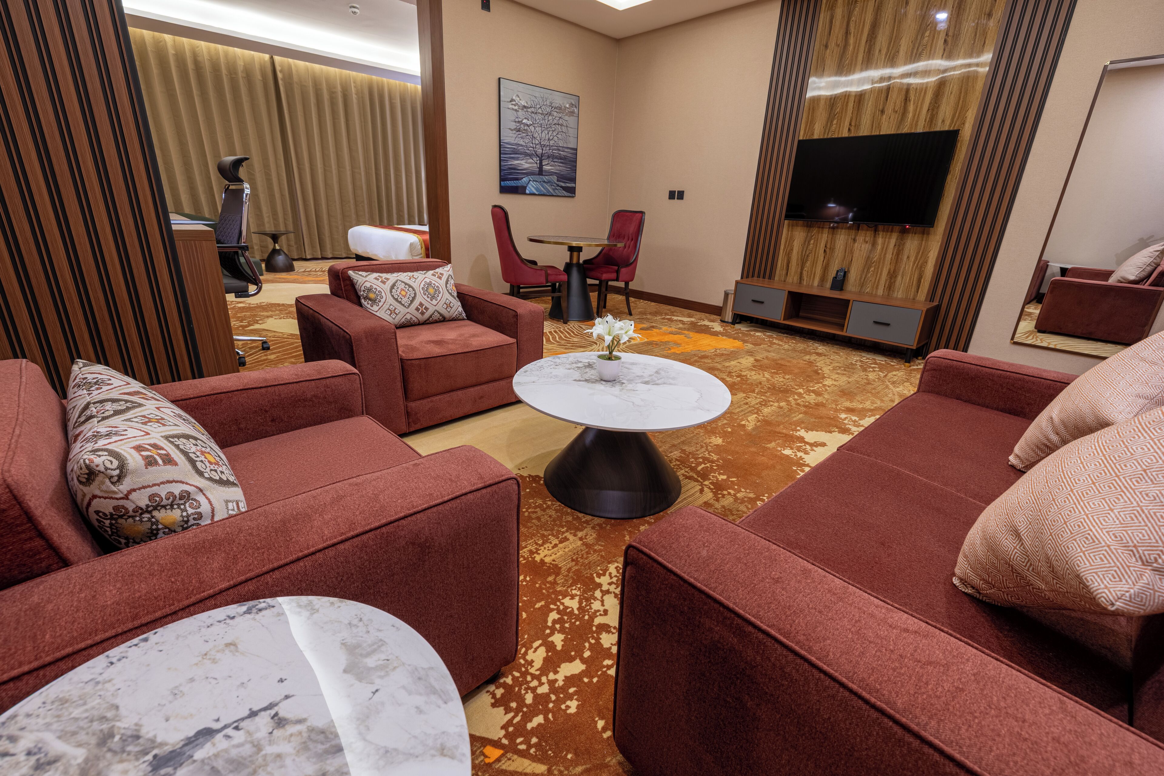 Egyptian cotton sheets, premium bedding, pillow-top beds, minibar