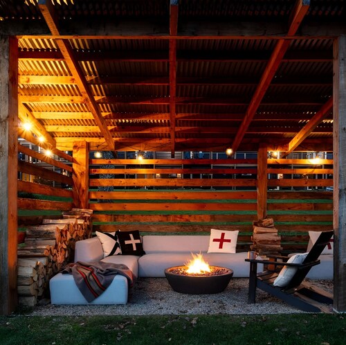 Tälta Lodge, a Bluebird by Lark | Deluxe Riverside King with Patio | Fire Pits