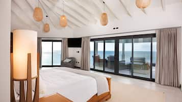 4 bedrooms, iron/ironing board, WiFi (free), bed sheets