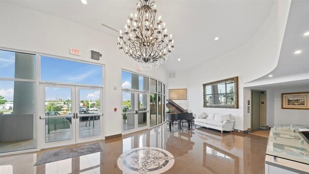 Interior - RIVER FLY IN: Garden View (Merritt Island)