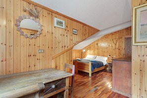 Room - Apartment 'Gigi E Laura' with Mountain View, Balcony and Wi-Fi (Lillaz)