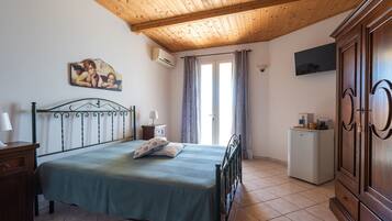 1 habitación, wifi y ropa de cama