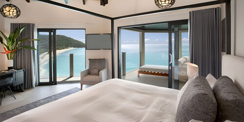 Secluded Oceanview Villa | 2 Beds | Kitchen & Beach Access