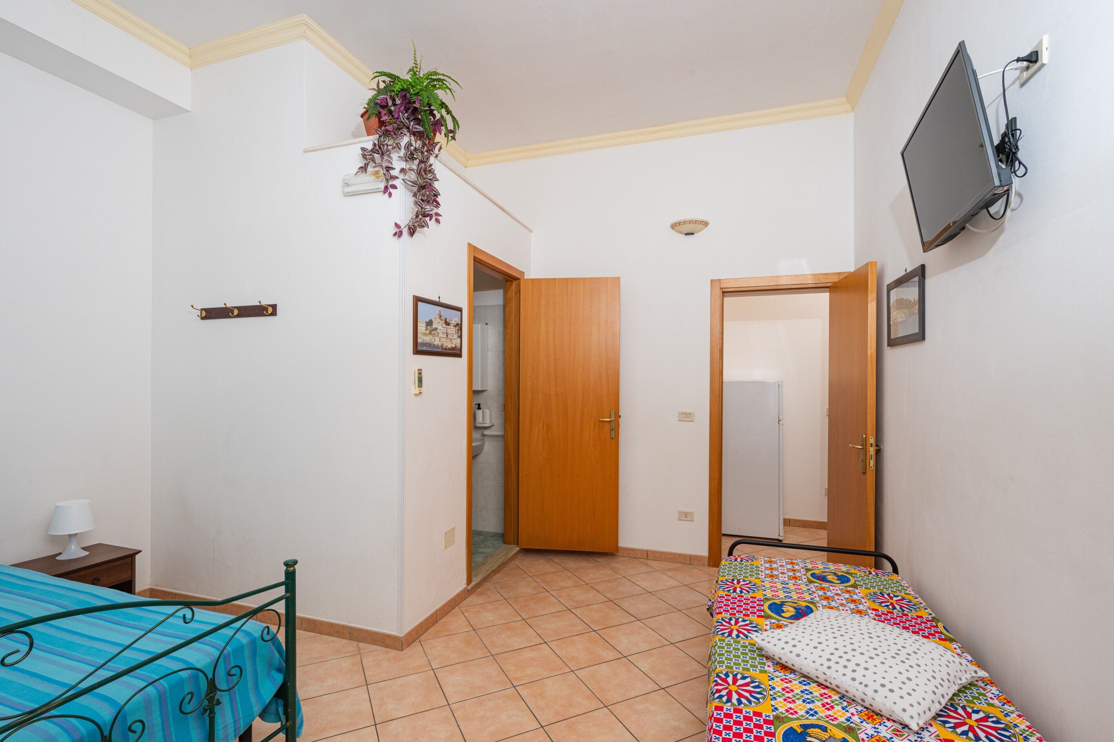 1 camera, Wi-Fi, lenzuola