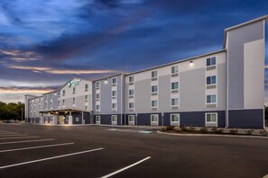 Exterior - WoodSpring Suites Oak Ridge Knoxville (Oak Ridge)