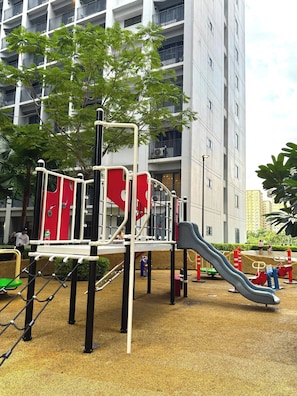 Room, 1 Bedroom, Accessible | Children's area