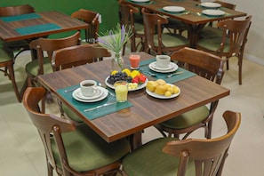 Free daily buffet breakfast