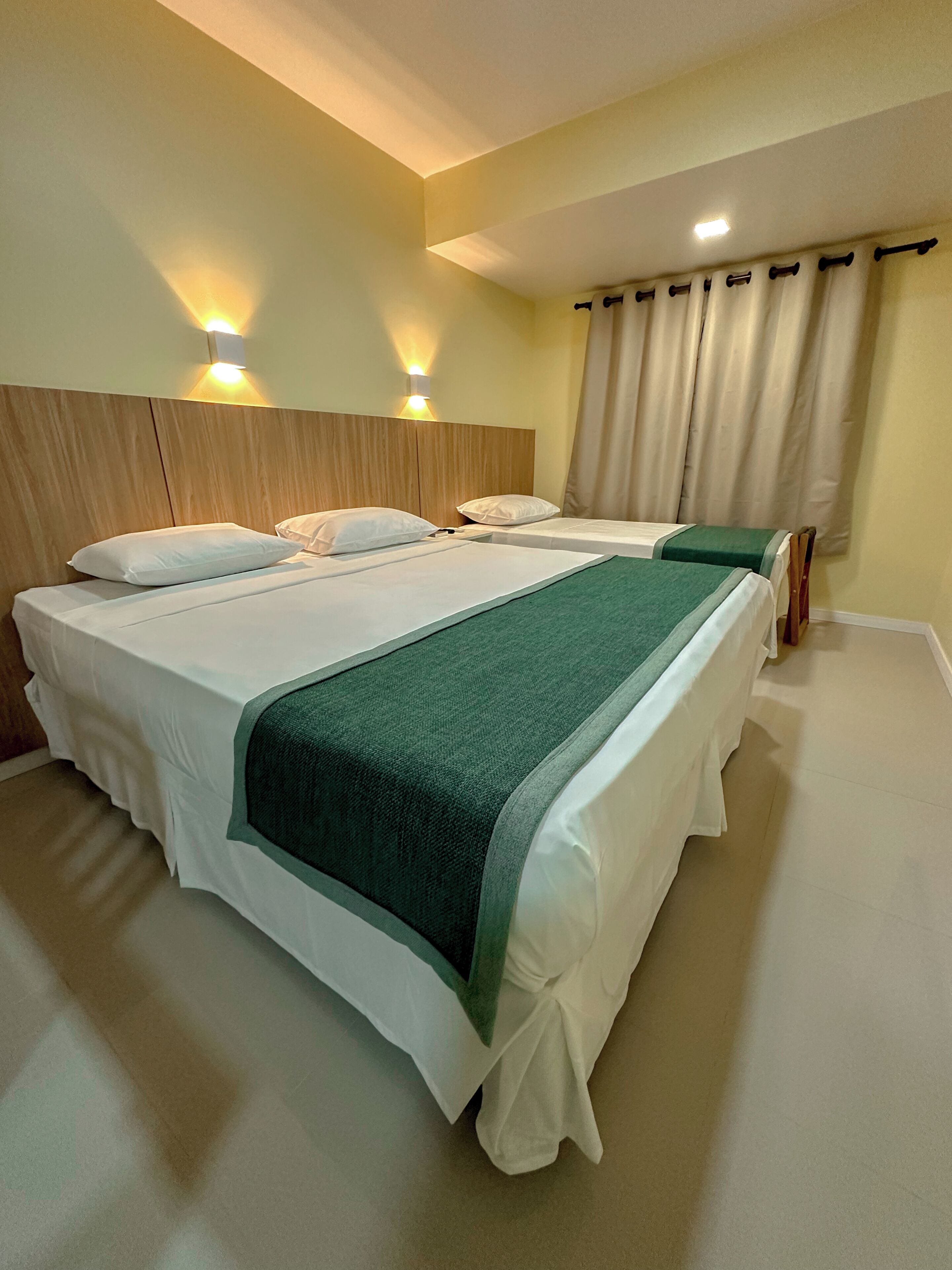 Triple Standard Double Room | Laptop workspace, free WiFi, bed sheets