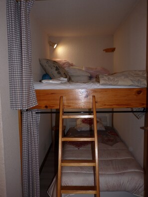 Chalet | 1 bedroom, iron/ironing board