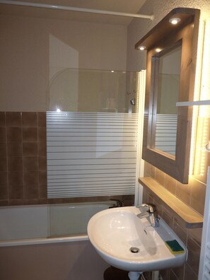 Chalet | Bathroom - Mountain Apartment in Saint-sorlin (Saint-Sorlin-d'Arves)